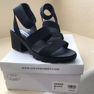 Steve Madden Haidar sandal. Black. 7. New in Box.
